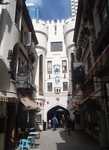 046. London Court