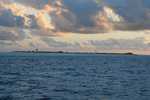 003. West Island, 2 palmen
