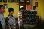 051. Handgeweven hinggi ikat