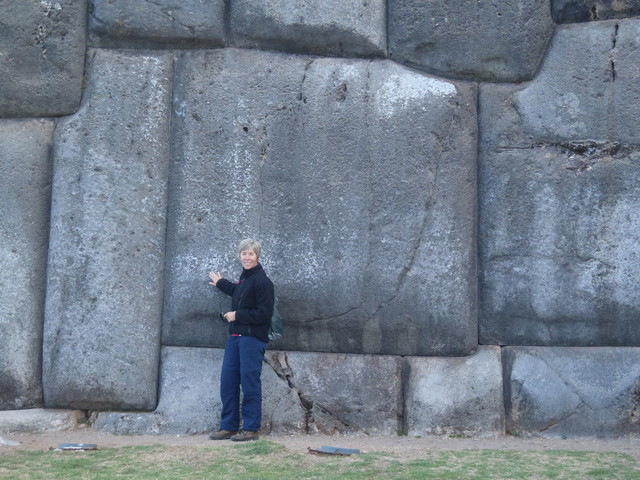 032. Saqsayhuaman