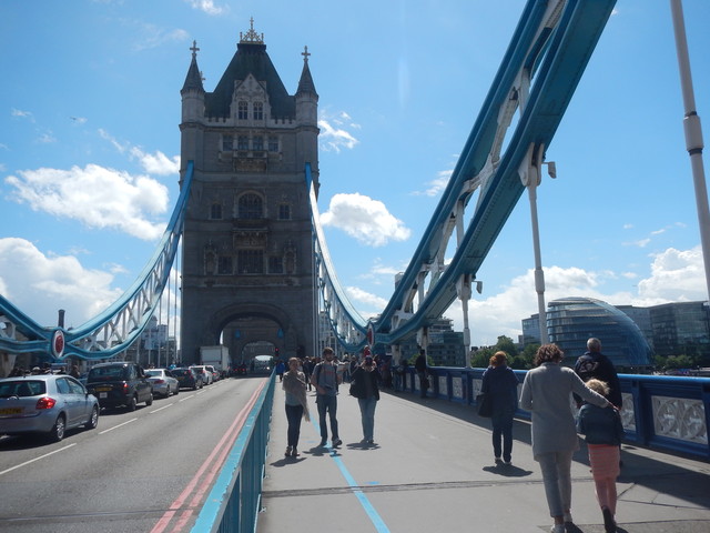 044. Tower Bridge 